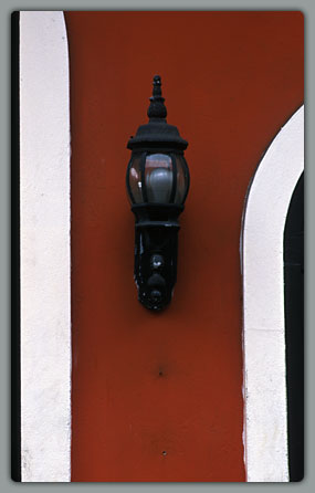 Street Lamp C (red)
